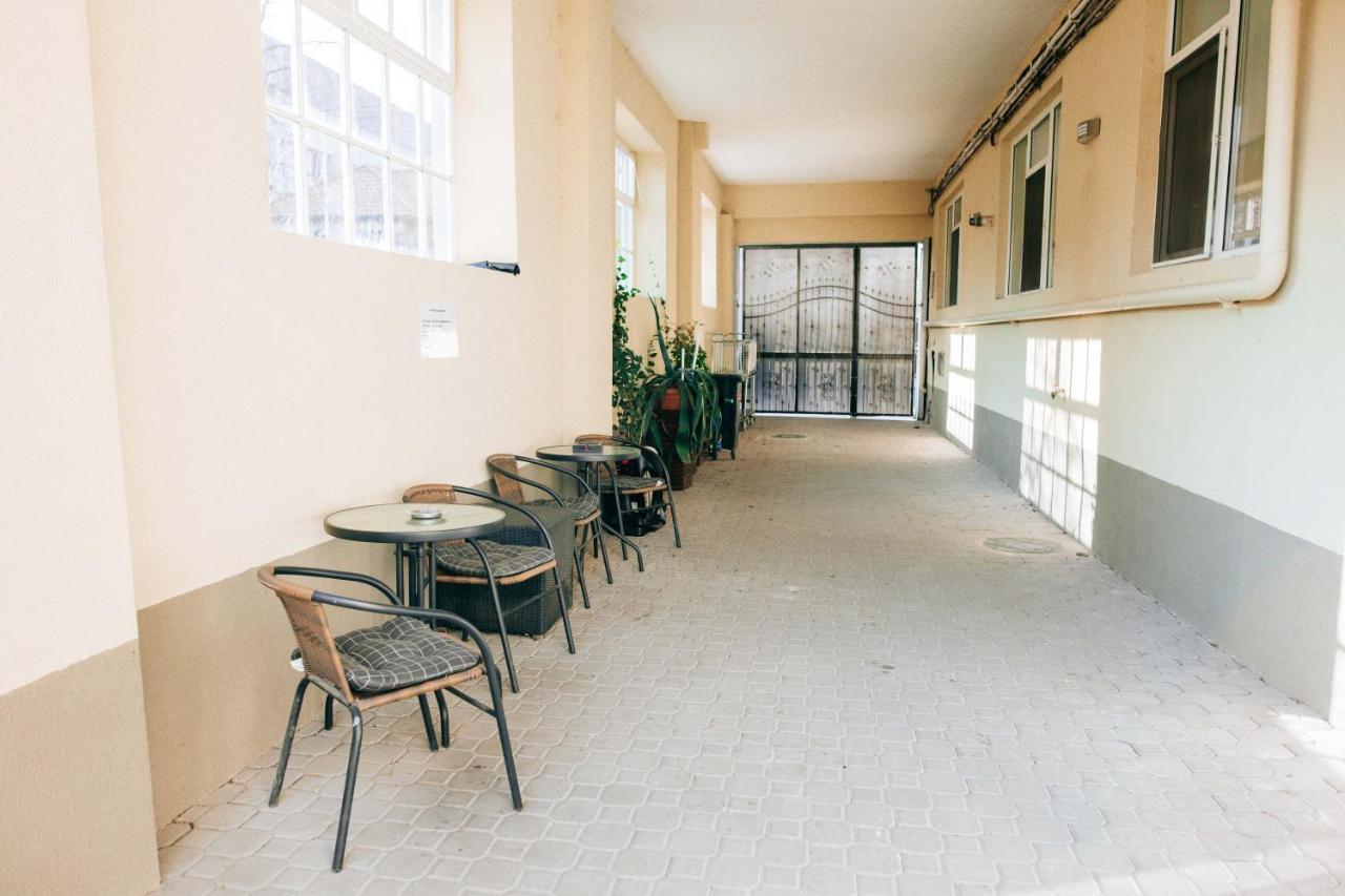 Neva Apartments Făgăraş Buitenkant foto