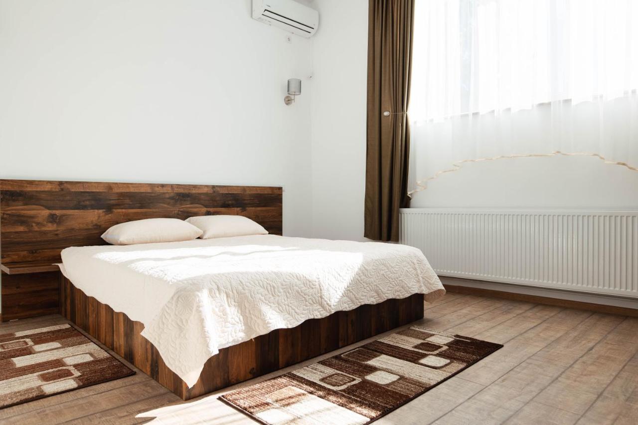 Neva Apartments Făgăraş Buitenkant foto