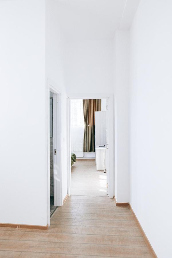 Neva Apartments Făgăraş Buitenkant foto