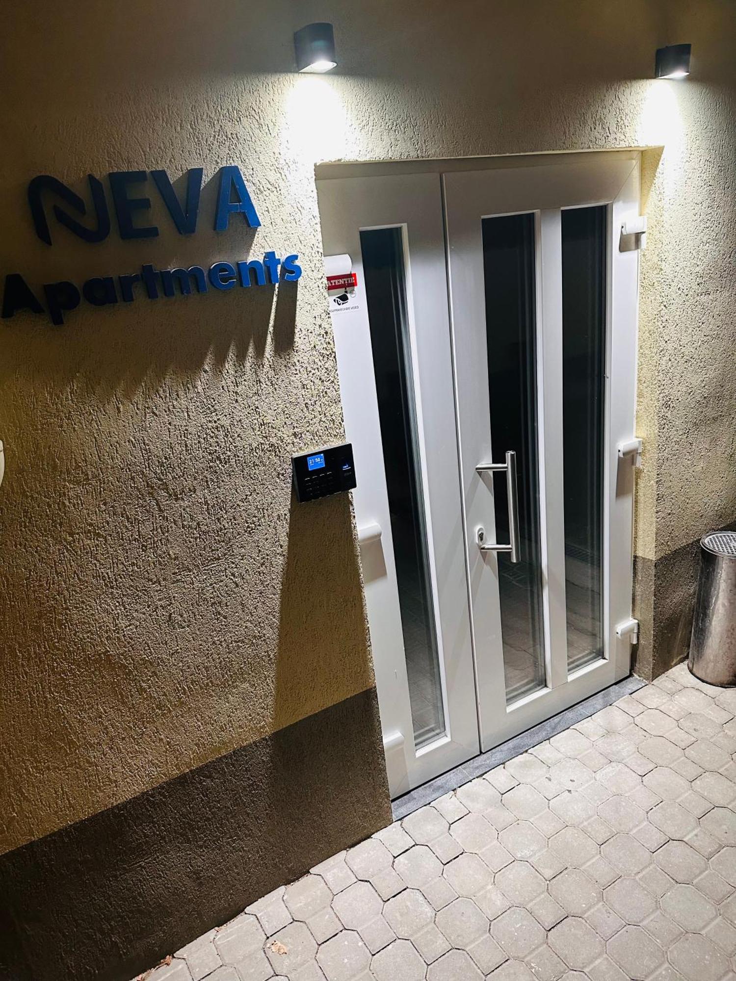 Neva Apartments Făgăraş Buitenkant foto